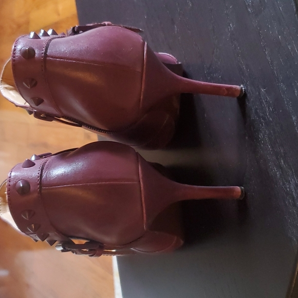 Enzo Angolini Booties - Picture 7 of 8